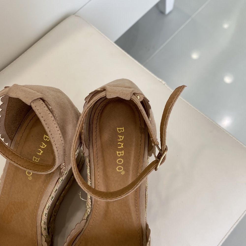 Tan wedge platform Sandals size 7 - Picture 5 of 7